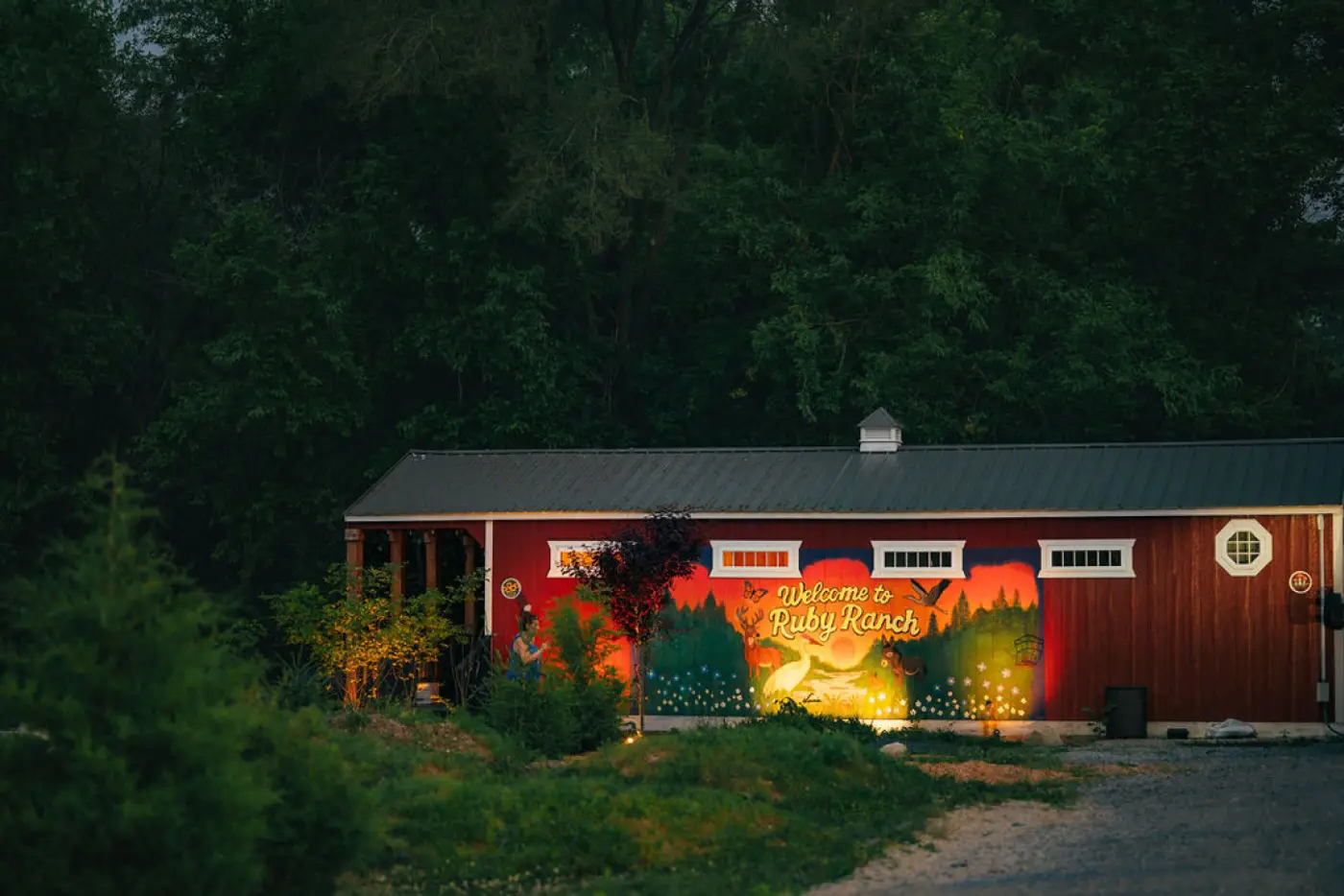 Ruby’s Red Cabin Hot Tub Nature Horses Indy