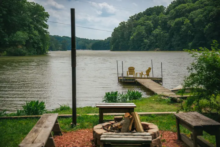 The Peaceful Cabin — Lakefront Fire Pit & Dock