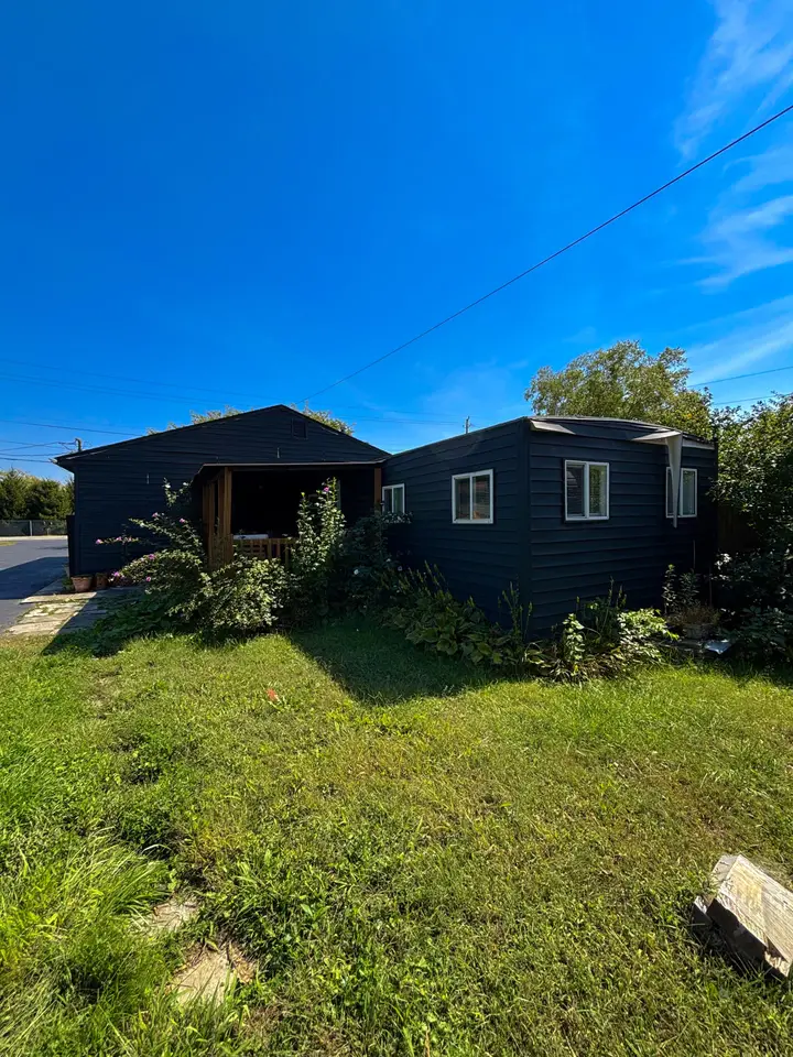 4 bd/ 10 min to downtown W/D