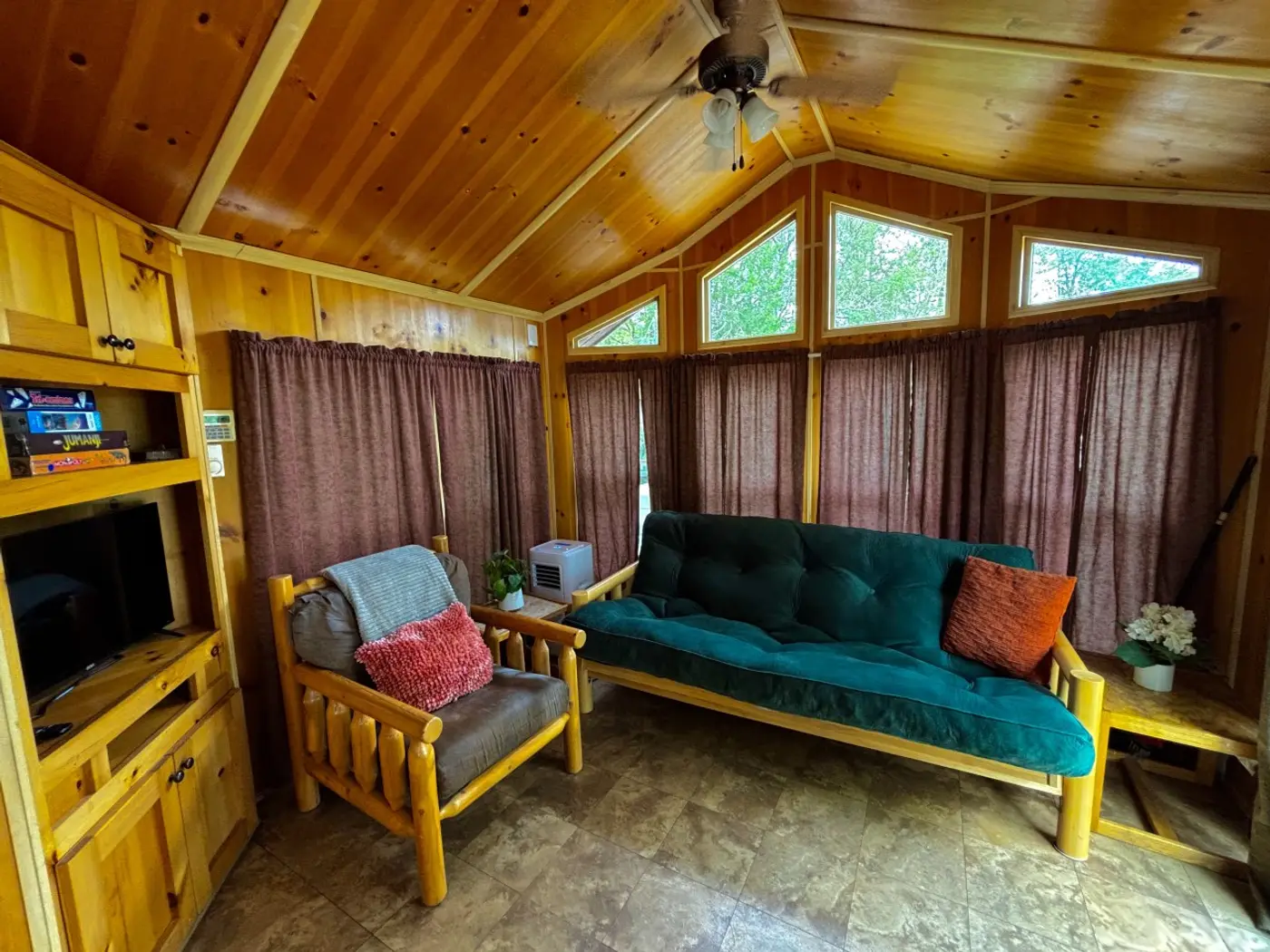Photo 4 of Little Lantern Cabin