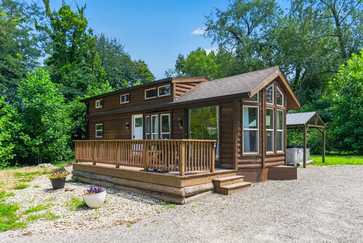 Little Lantern Cabin — Hot Tub on the Farm