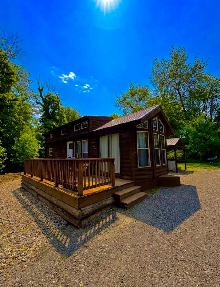 Little Lantern Cabin